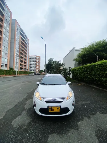 FORD FIESTA 2013 MECANICO UNICA DUEA