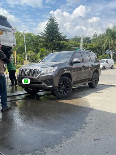 TOYOTA PRADO TXL BLINDADA