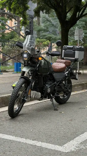 ROYAL ENFIELD HIMALAYAN 410 2020