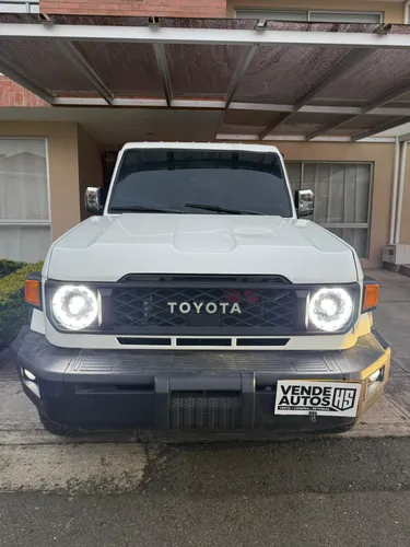 TOYOTA LAND CRUISER ESTACAS 2016 102.000KM