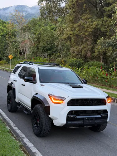 Toyota 4Runner Híbrida 2025