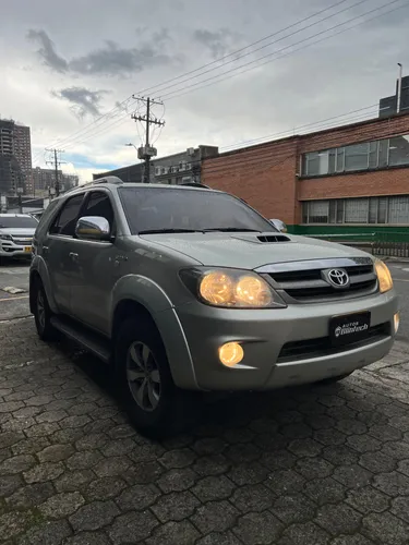 Toyota Fortuner SRV 2008
