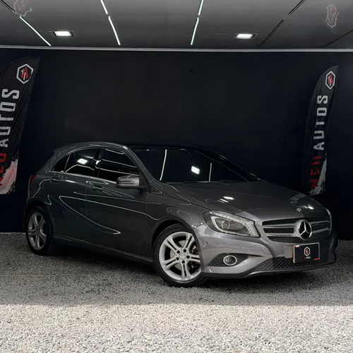MERCEDES BENZ A200 2015