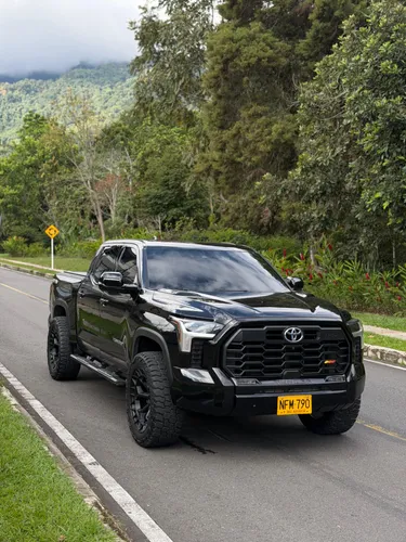 TOYOTA TUNDRA HÍBRIDA