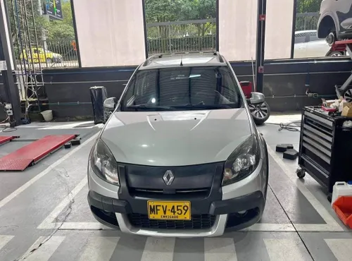 Renault Sandero Stepway 2013