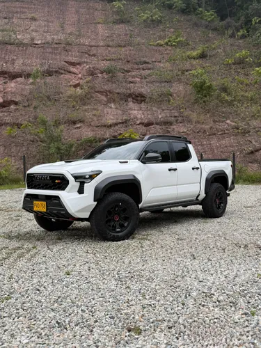 Toyota tacoma TRD PRO 2025