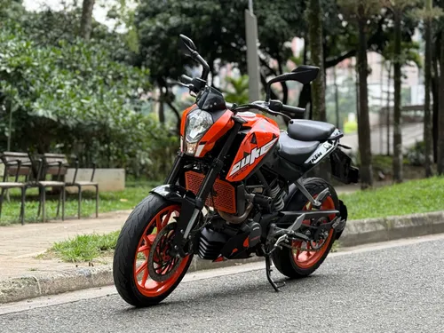 KTM DUKE 200 2021
