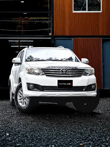 Toyota Fortuner 2.7 Urbana 2014