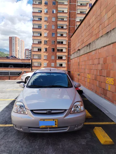 Kia Rio modelo 2010 