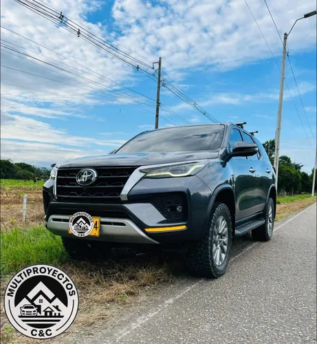 Toyota Fortuner SRV 2.4 2022