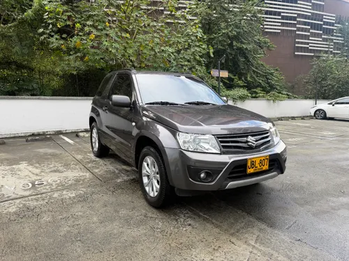 Suzuki Grand Vitara 2016 2.4 4x4 Automática un solo Propietario todos los mantenimientos en agencia