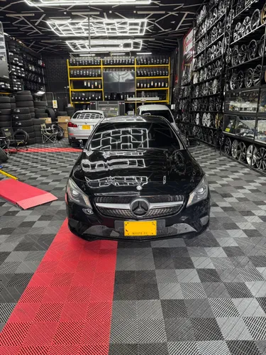 Mercedes Benz CLA 200