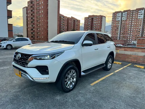 Toyota Fortuner 