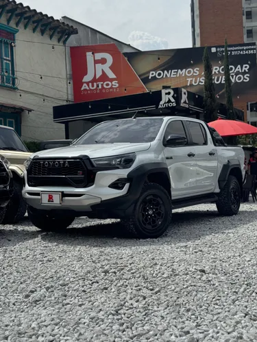 Toyota Hilux GR 2.8 diésel 2024 blindaje 2