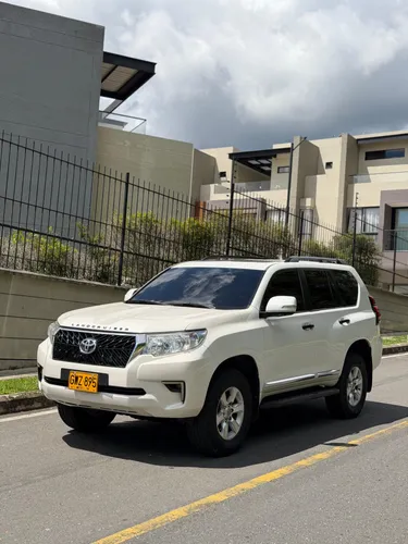 TOYOTA PRADO TXL