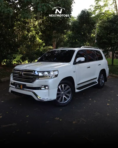 Toyota LC200 LAND CRUISER SAHARA VX.E 5.7