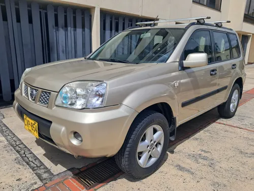 NISSAN 2.5 X-TRAIL 4X4 MECANICA GASOLINA 