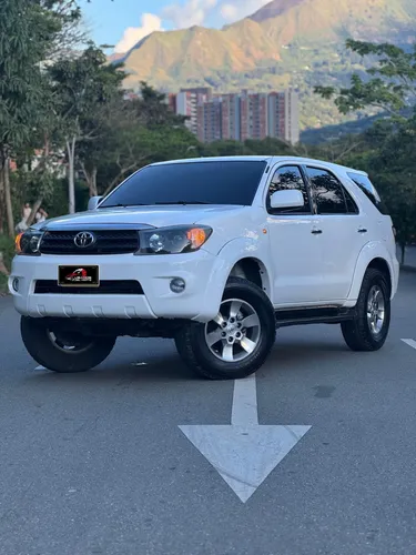 Toyota Fortuner 4x4 Automática Gasolina 
