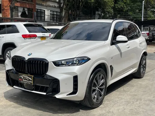 BMW X5 XDRIVE 40i EDICION M 3.0 TURBO HIBRIDA 2024 - UNICO DUENO