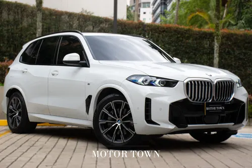 BMW X5 xDrive40i Paquete M 2024 Híbrida