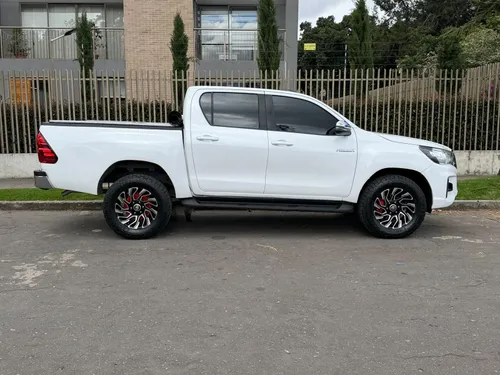 TOYOTA HILUX MODELO 2019. 4X4.MECANICA.EXCELENTE ESTADO 
