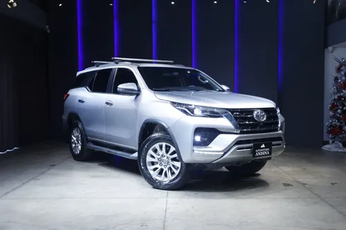 Toyota FORTUNER 2.7L 2700CC FWD 