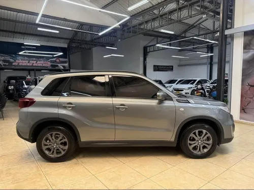 Suzuki Vitara Live 2023