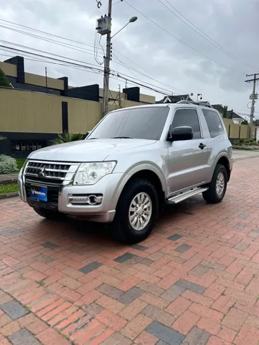 MITSUBISHI MONTERO HARD TOP 4x4