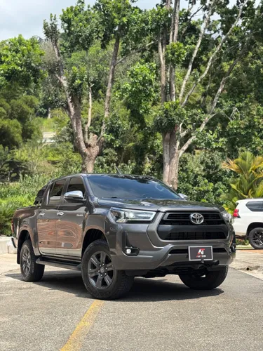 TOYOTA HILUX  2.4 Aut  2023  4X4  DIESEL