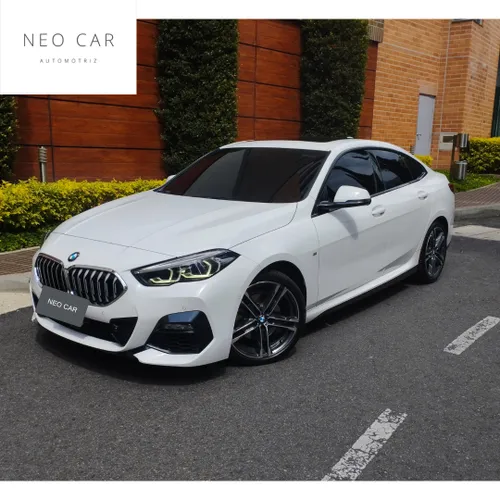 BMW 218i M Edition modelo 2022 con 32.000