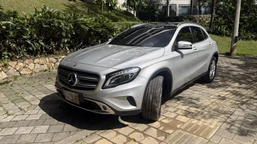 MERCEDES BENZ GLA200 2018 70.000KMS TURBO