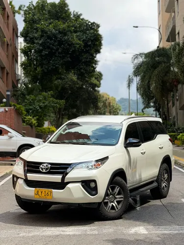 Toyota Fortuner SW4 2020 2.4 diesel 