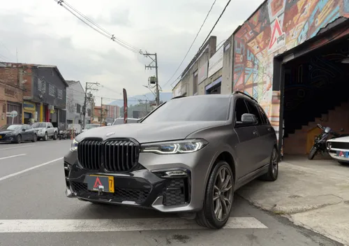 BMW X7 M50