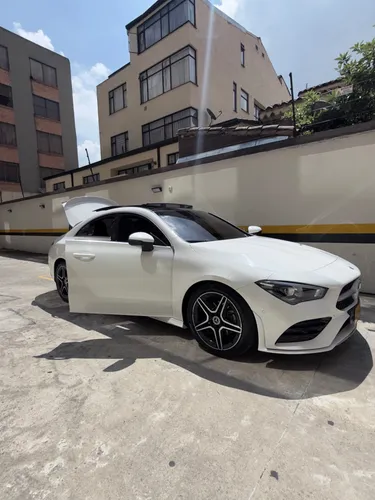 Mercedes Benz CLA 180 modelo 2020