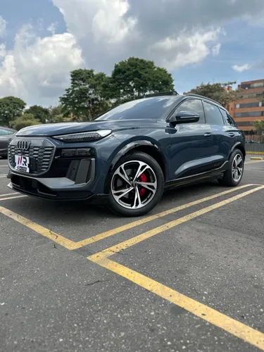 Audi Q6 E-Tron S-Line 2025