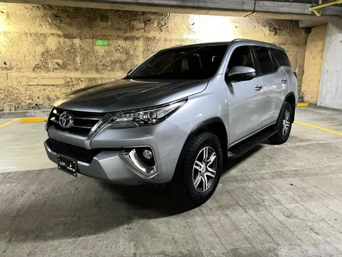Toyota Fortuner 2.7