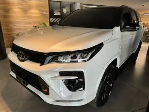 Toyota Fortuner GR 2026
