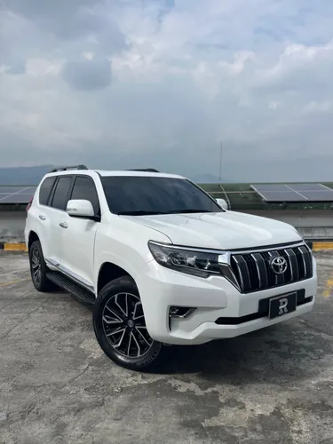 TOYOTA PRADO TXL ACTUALIZADA B2 2011