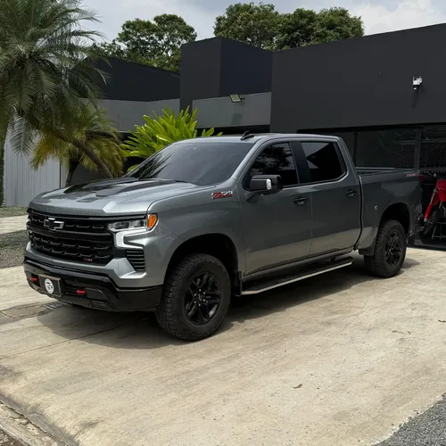 Chevrolet Silverado LT - 2024