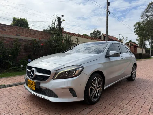 MERCEDES BENZ A200