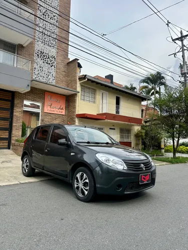 RENAULT SANDERO EXPRESION
