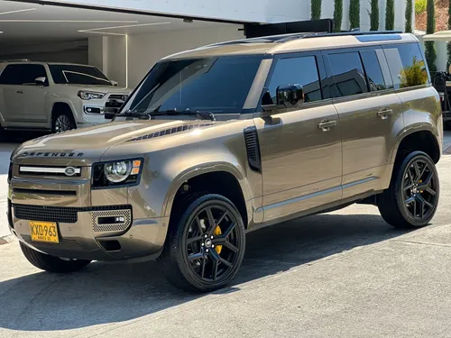 Land Rover defender 2023 edición 110 P400