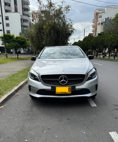 Mercedes Benz A200 1.6 Turbo.