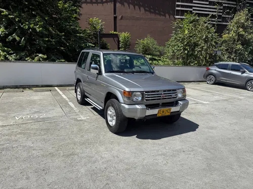 MITSUBISHI MONTERO 2010 V6 3000 CONSERVADO