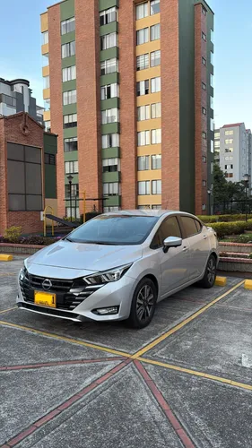 Nissan Versa Advance MT 2024