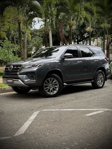 Toyota Fortuner 2.4 Diésel 