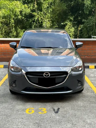 SE VENDE MAZDA 2 - 2016 TOURING 