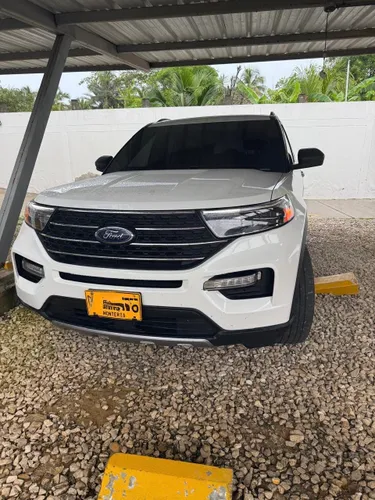 Ford Explorer XLT 2022