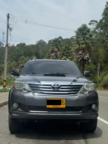 Toyota fortuner 3.0 2016