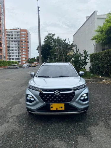 SUZUKI FRONX GLX 2025 HIBRIDA AUTOMATICA